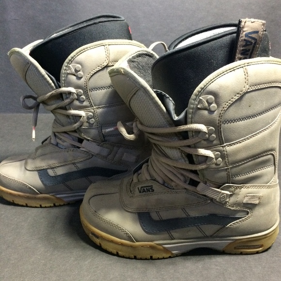 Vans Size 7 Snowboard Boots - Picture 1 of 5